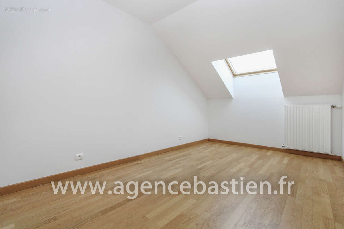 Appartement à THOIRY