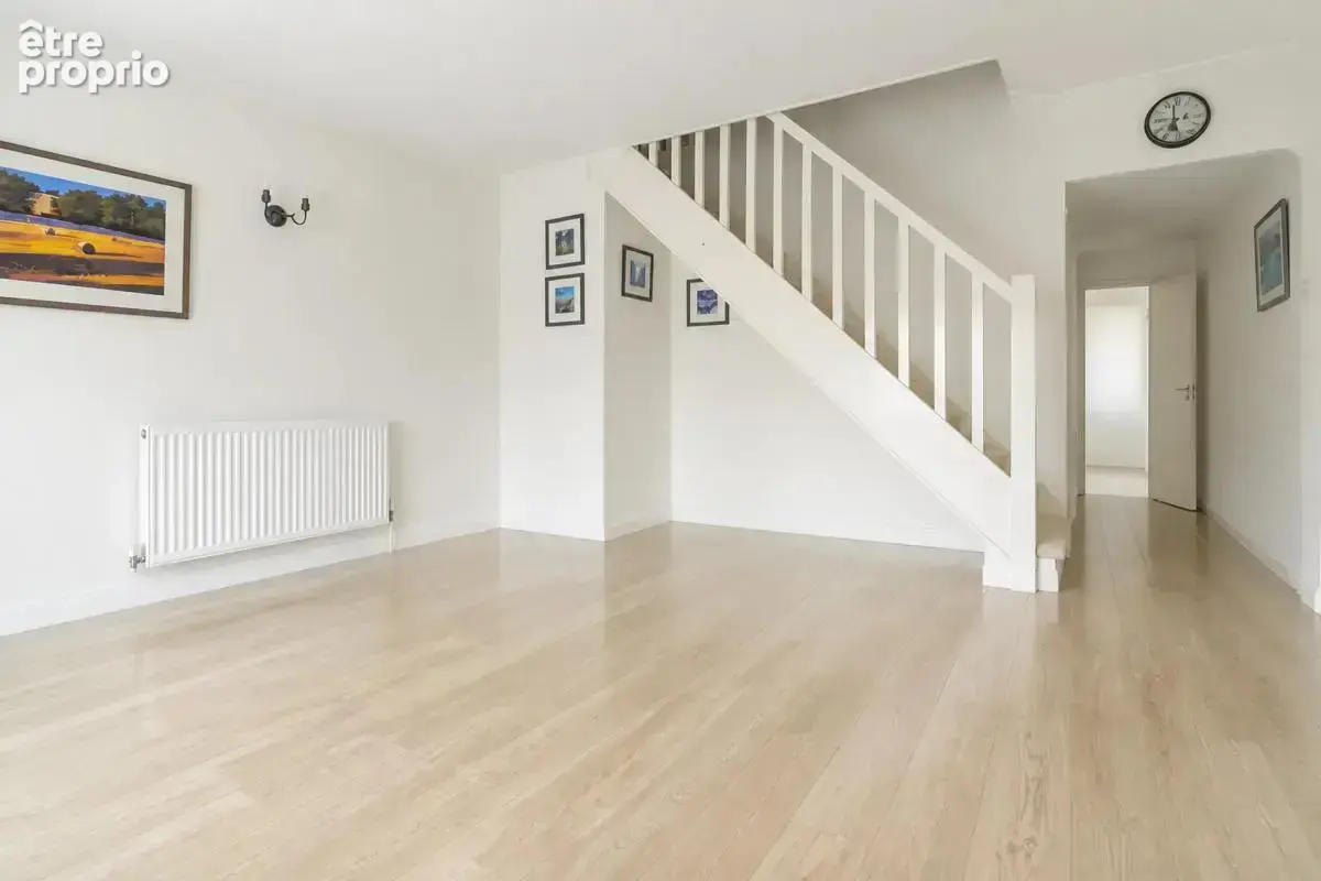 Maison rénovée 4 pièces à Maurepas - photo 3