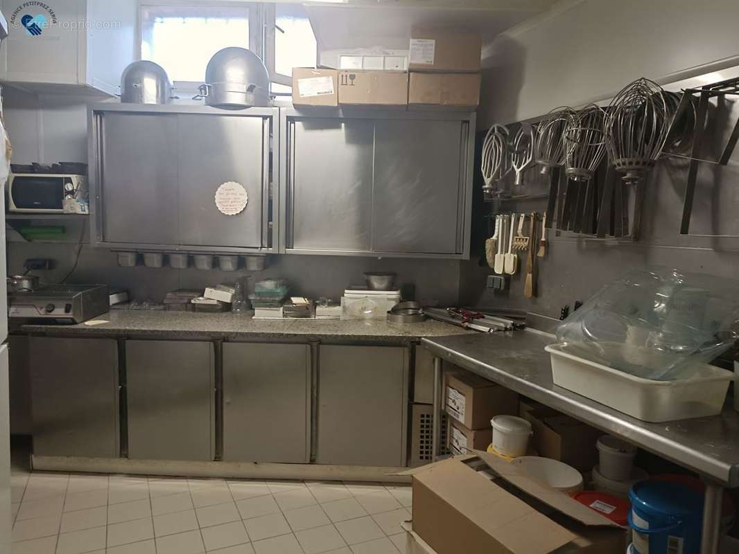 Commerce à CASTELNAU-D&#039;AUDE