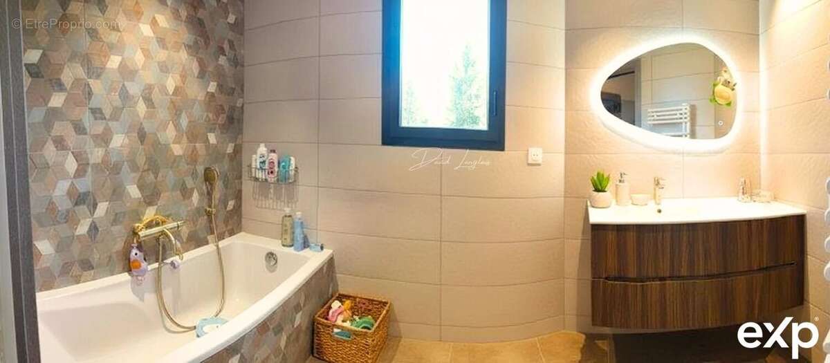 Maison à ROQUEFORT-LES-PINS