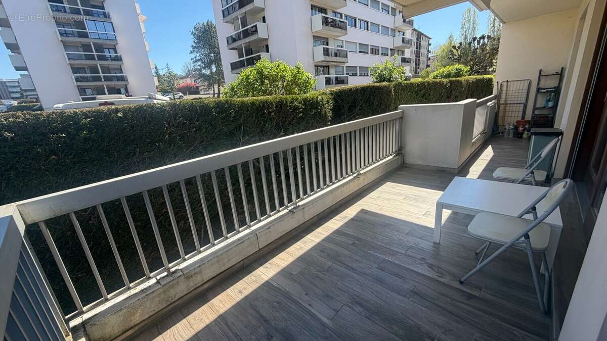 Appartement T3 a vendre a Annemasse Balcon - Appartement à ANNEMASSE