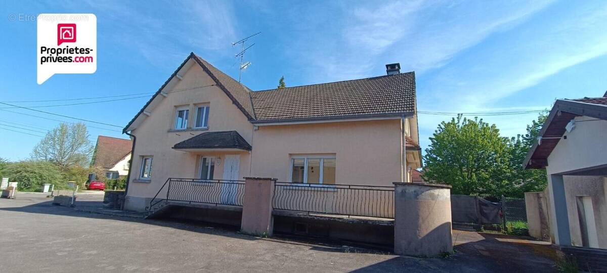 Maison à SAINT-SAUVEUR