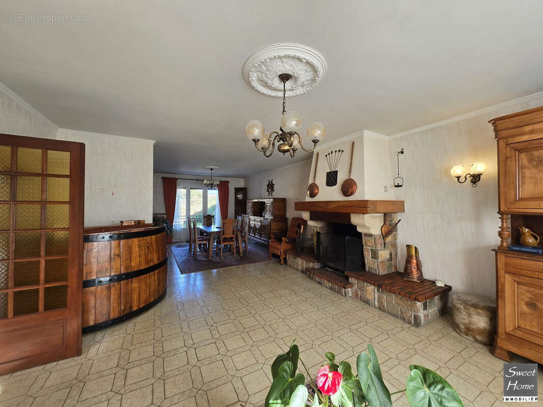 Maison à MAGNY-LES-HAMEAUX