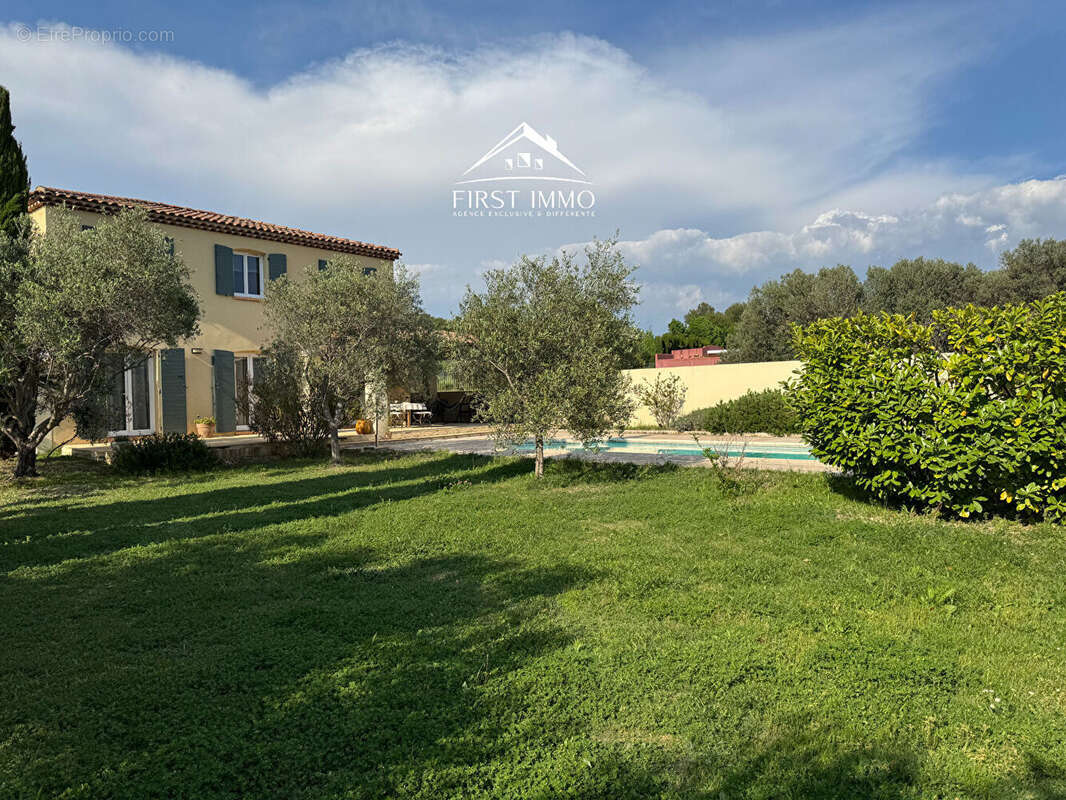 Maison à LA FARE-LES-OLIVIERS