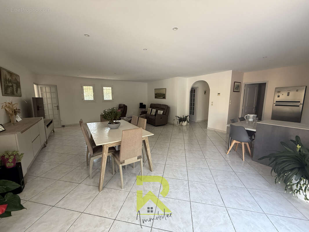 LE GRAU D'AGDE, Villa plain-pied avec piscine proche plages - photo 3
