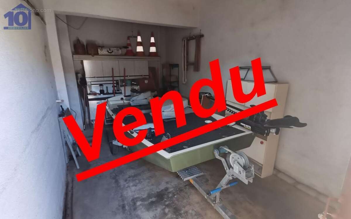 Parking à VALRAS-PLAGE