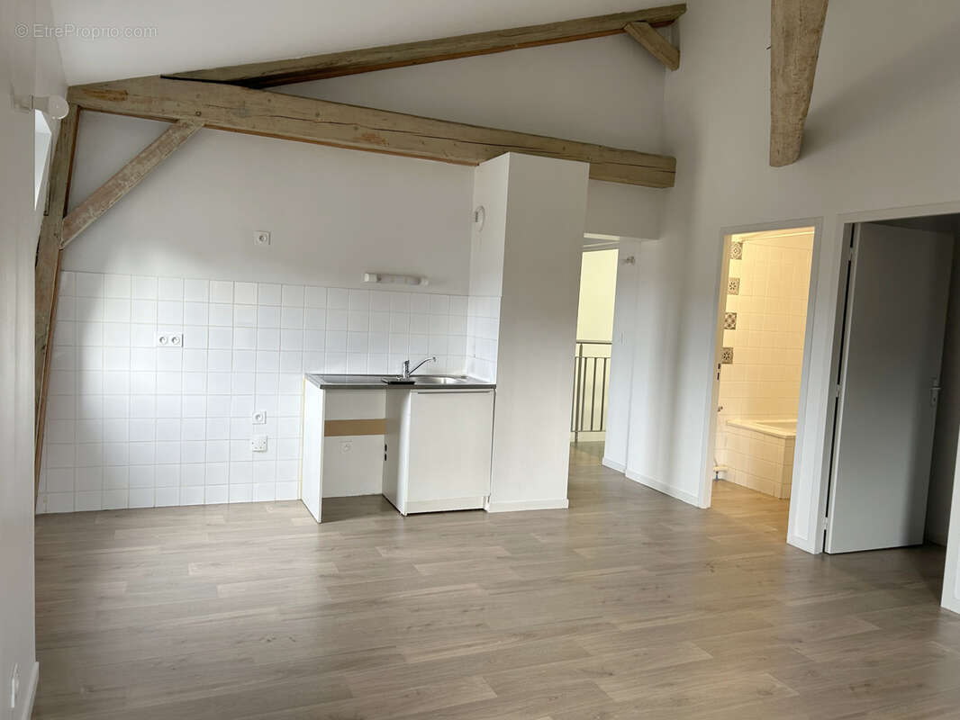 Appartement à SOUAL