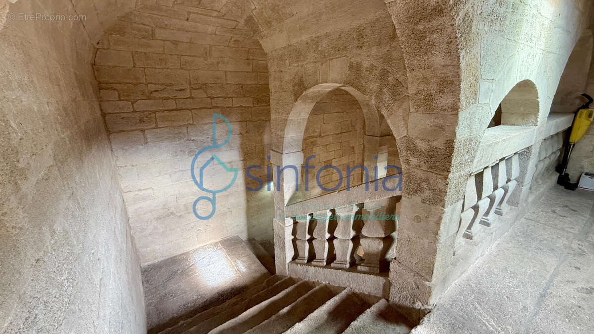 Appartement à UZES