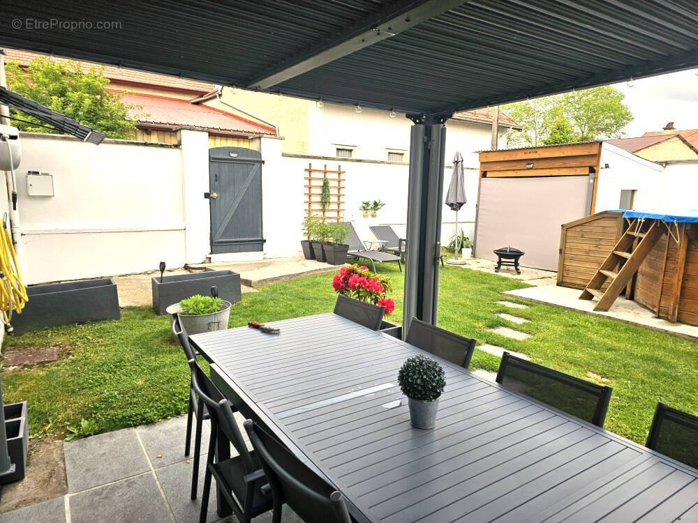 Maison à DOMPIERRE-LES-TILLEULS