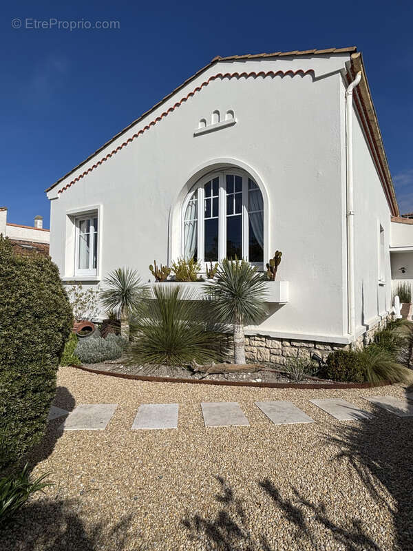 Maison à SAINT-GEORGES-DE-DIDONNE