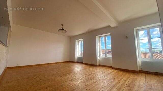 Appartement À Vendre - photo 3