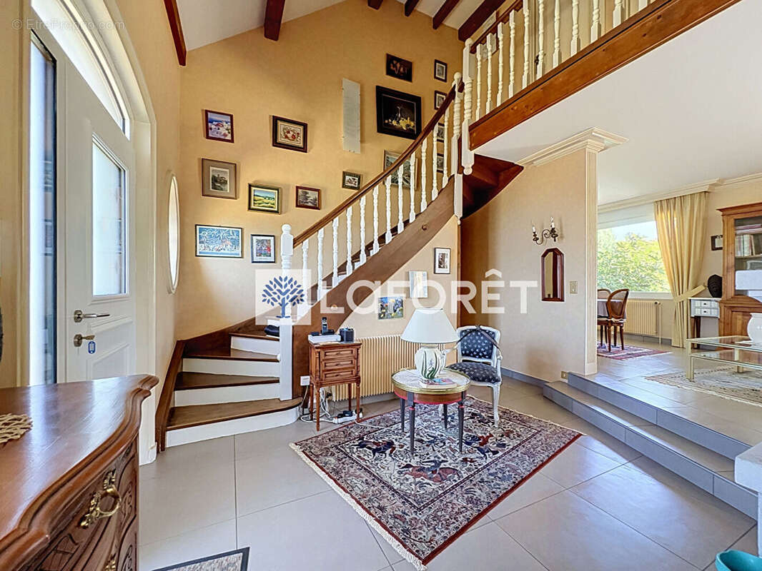 Maison T5 125m² avec piscine creusée - photo 5