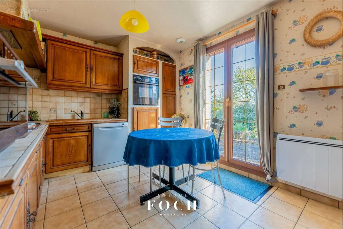 Maison à FROLOIS