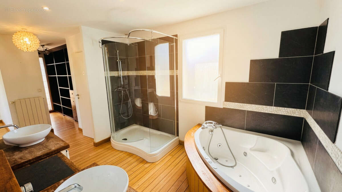 Maison 136 m² à Mayenne  - photo 6