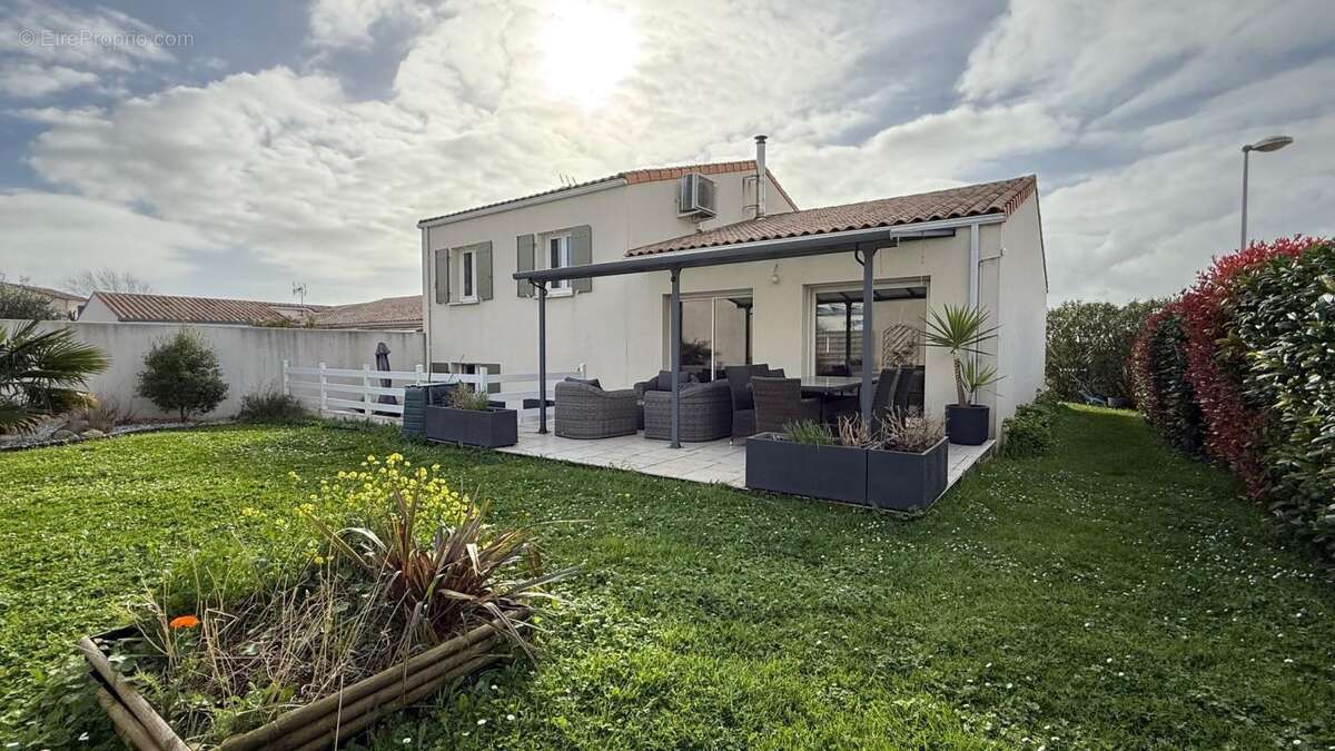 Maison à NIEUL-SUR-MER