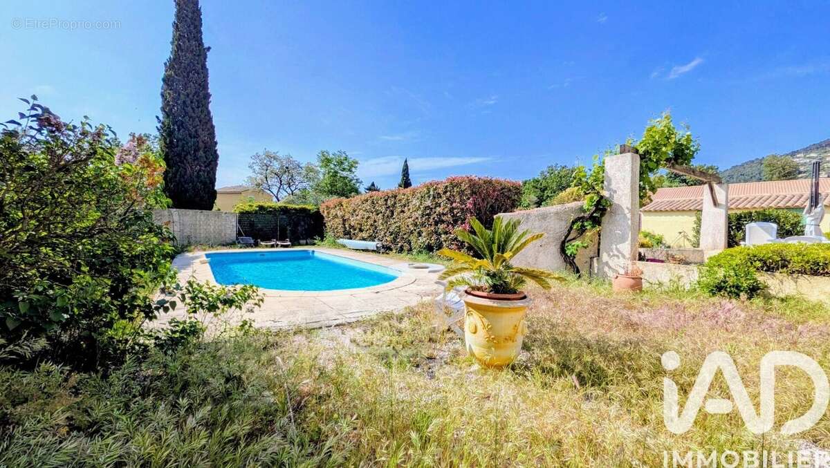 Photo 2 - Maison à SOLLIES-PONT