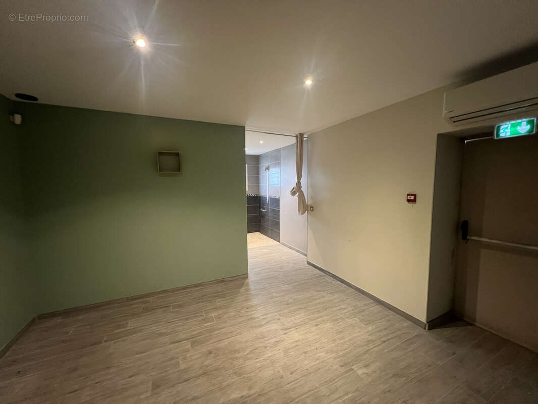 Commerce à SAINT-PERAY