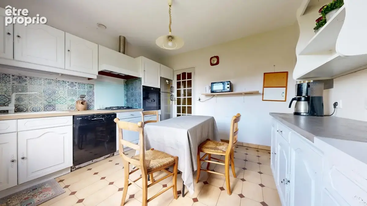 Maison 6 pièces 122 m² à vendre à Chazay-D'azergues (69380) - photo 3