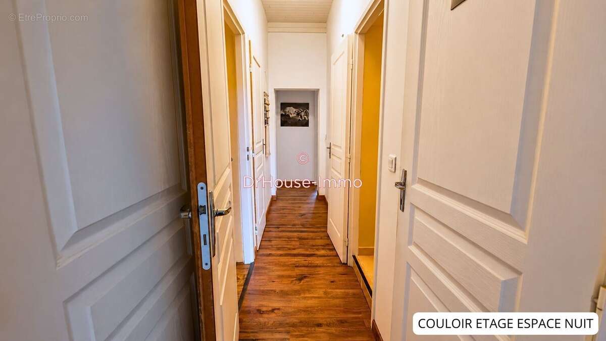 Maison 150 m² à Saint-Antonin-Noble-Val  - photo 21