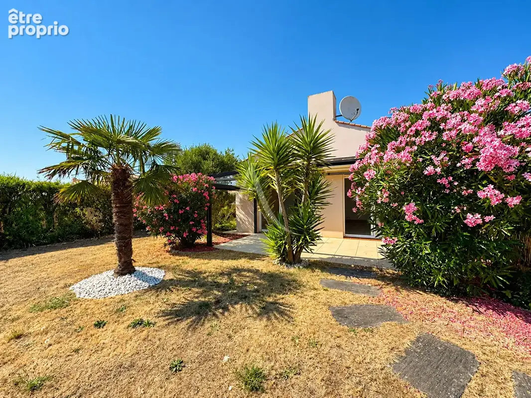 Photo Maison à Le Fenouiller au prix de 348 000€