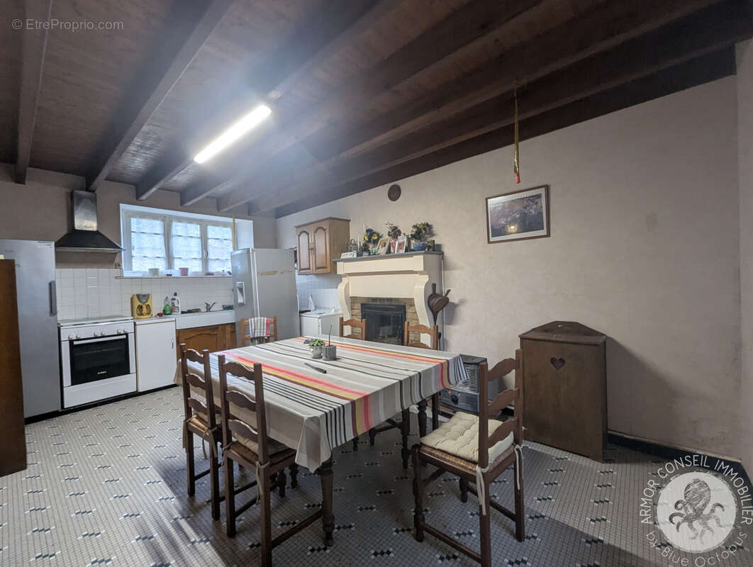 Maison à LANGUENAN