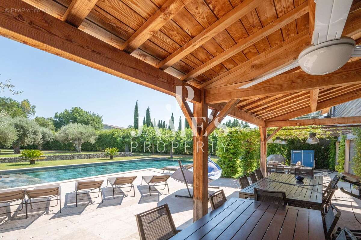 Maison 462 m² à Saint-Remy-De-Provence  - photo 3