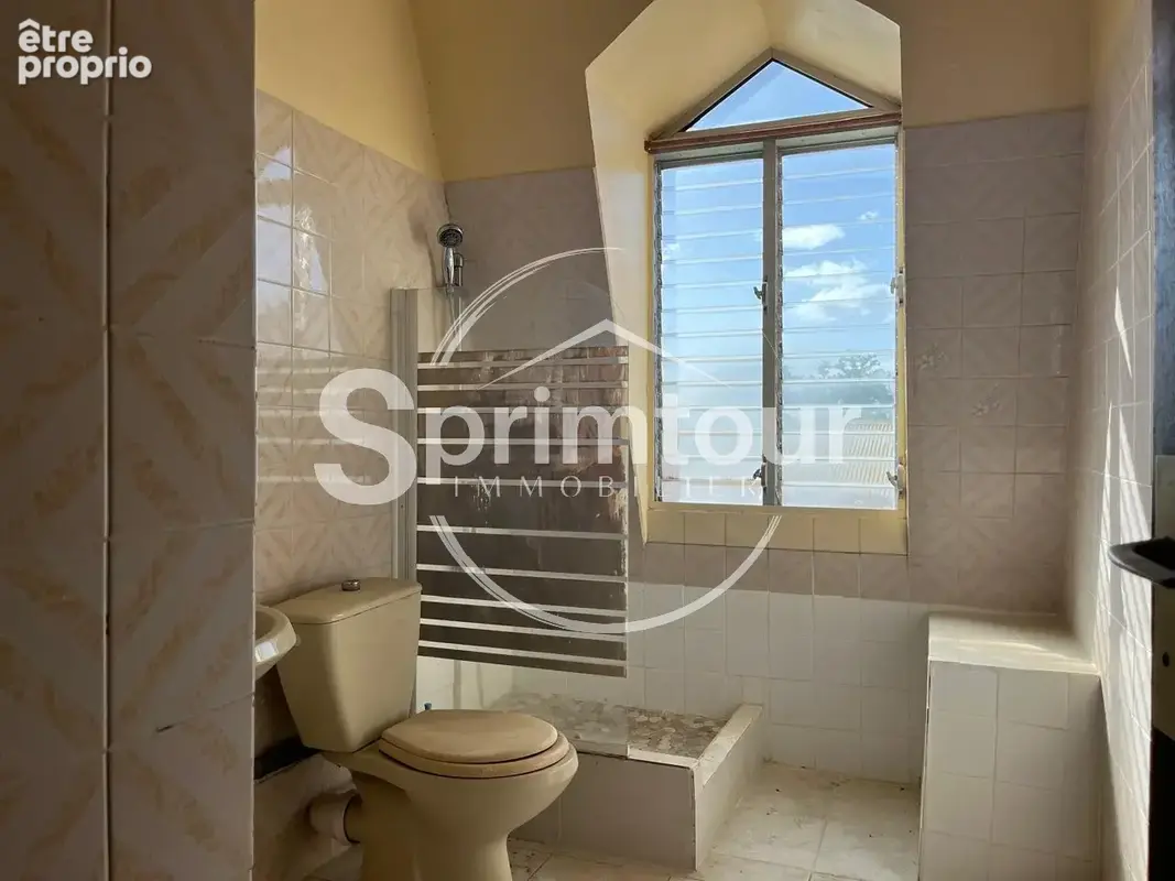 Basse-Terre   Appartement T2 lumineux au Carmel - proximité immédiate du lycée - photo 7