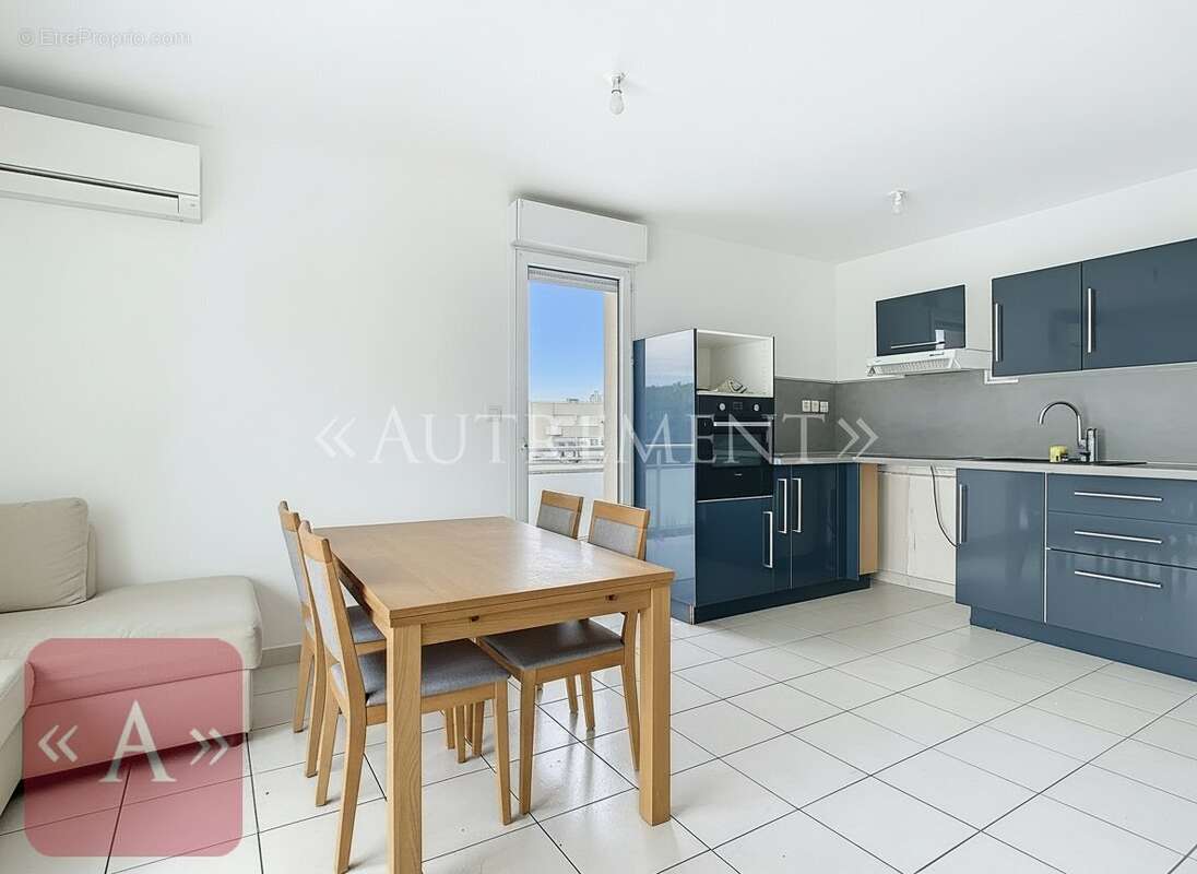 Appartement à SAINT-SULPICE