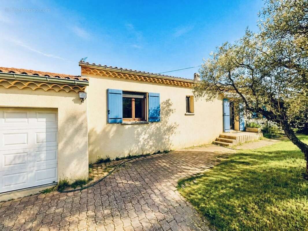 Maison à MIRABEL-AUX-BARONNIES