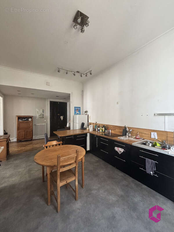 À vendre   Appartement bourgeois de 211 m2   Centre-ville de Saint-Étienne - photo 3