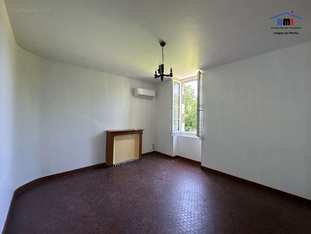 Maison à LONGNY-AU-PERCHE