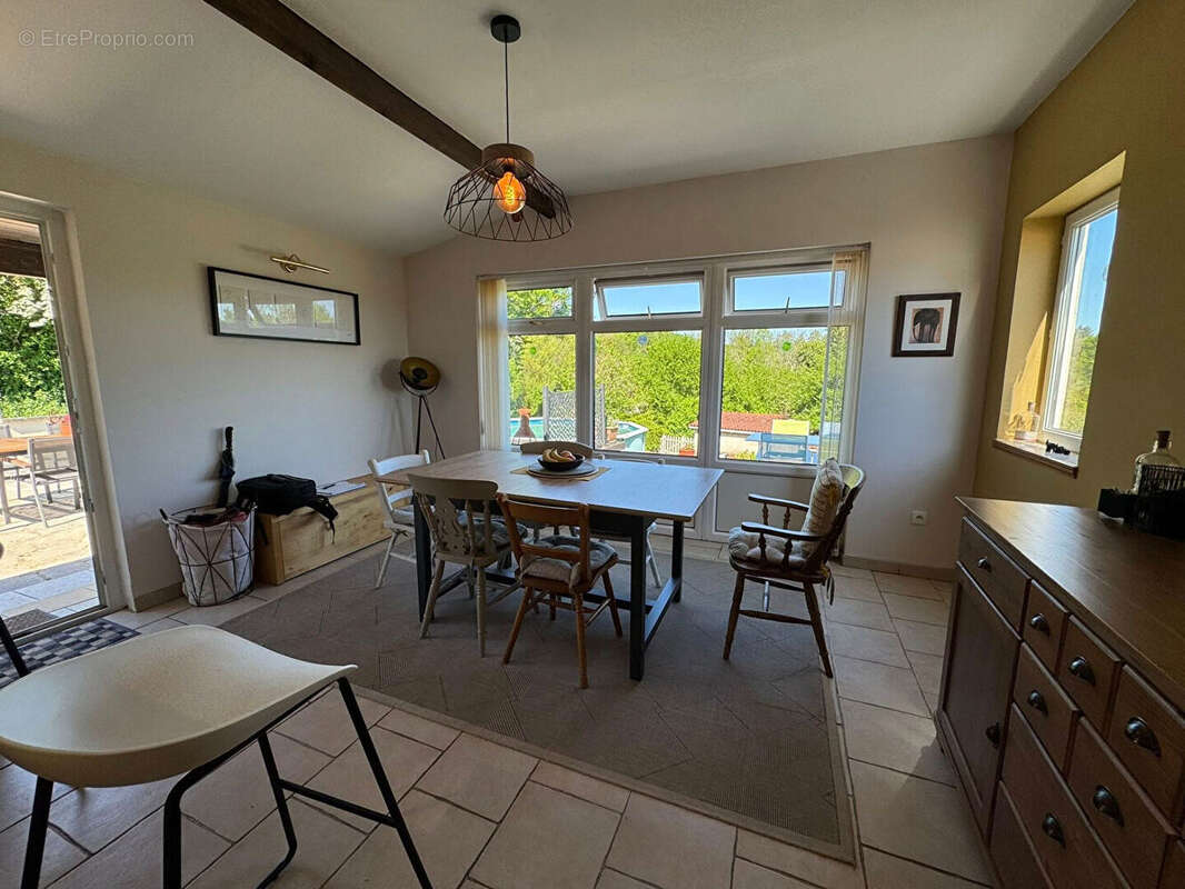 Maison à BUSSIERE-POITEVINE