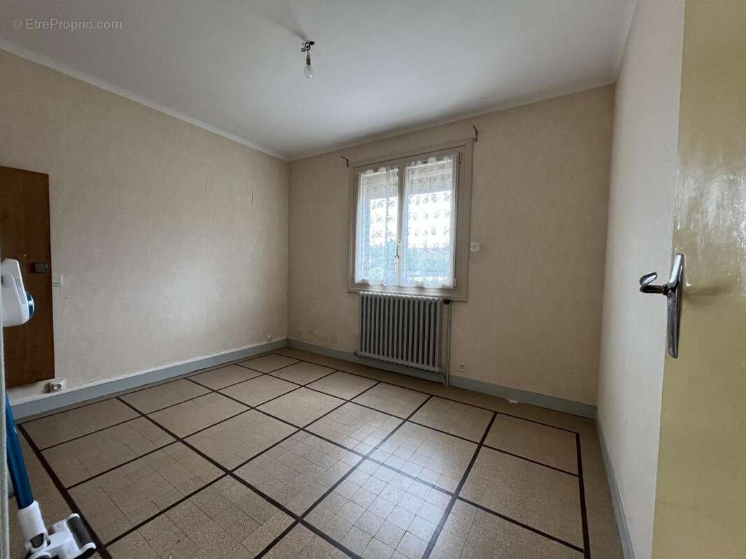 Maison 73 m² à Connerre  - photo 5