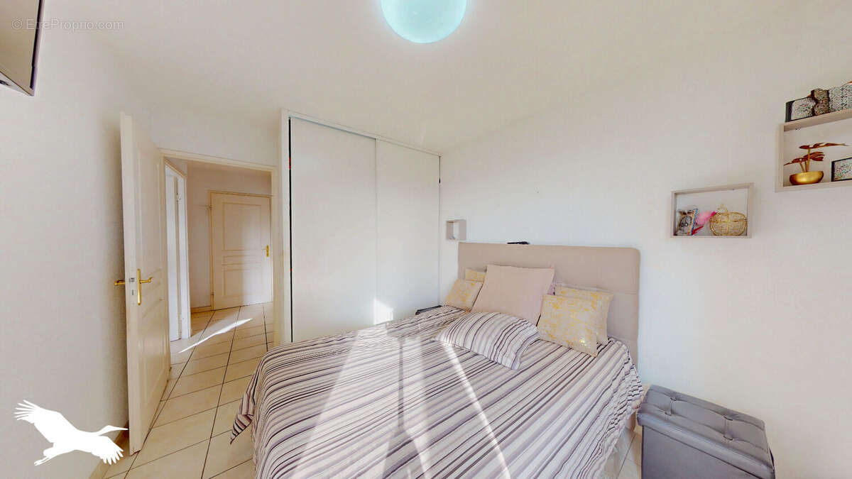 A vendre, Mathis , Marseille 10ème, 3 pièces 62 m2 avec terrasse et vue dégagée au dernier étage, double-box. - photo 8