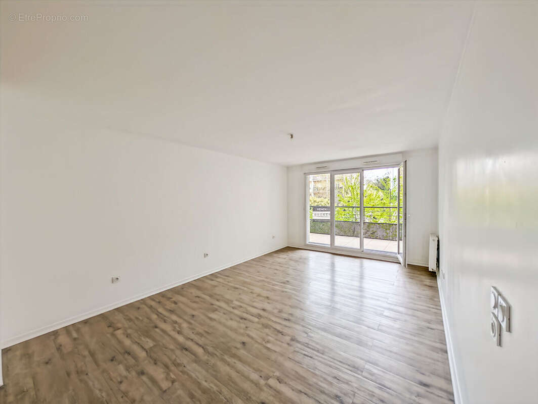 Appartement à ROSNY-SOUS-BOIS