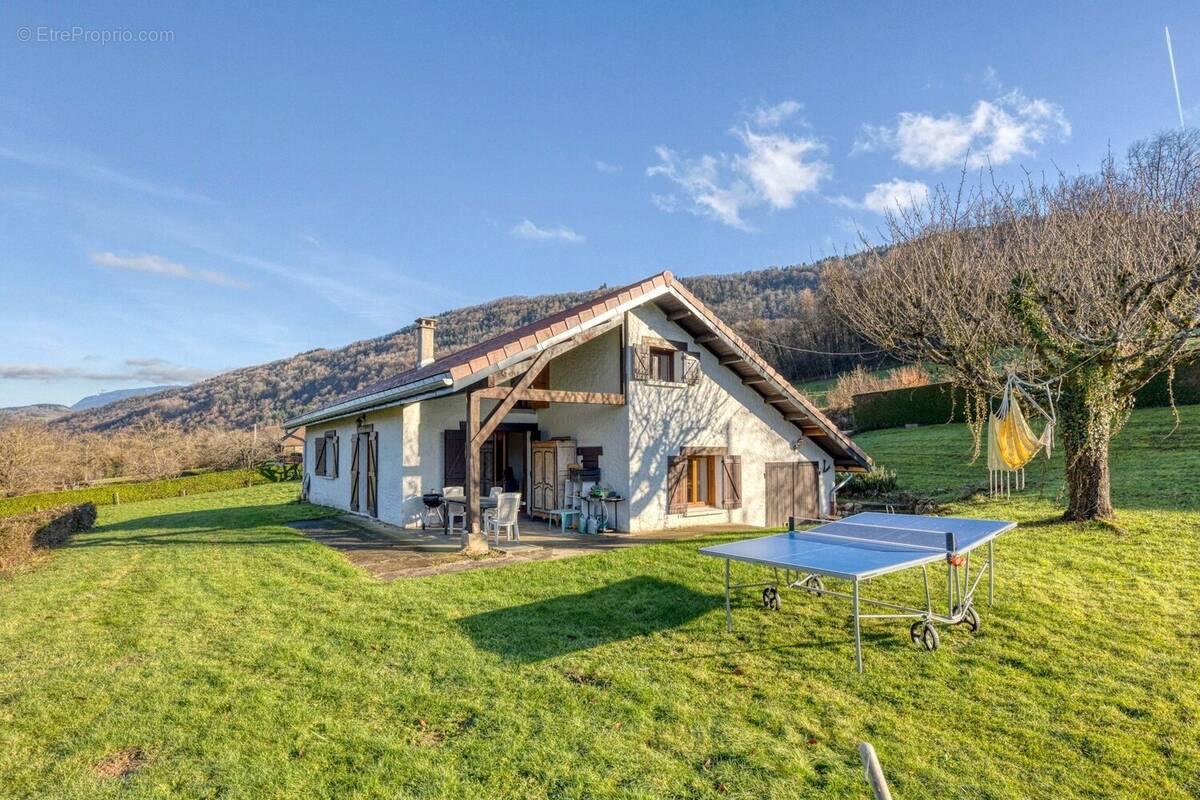 Maison à SAINT-BUEIL