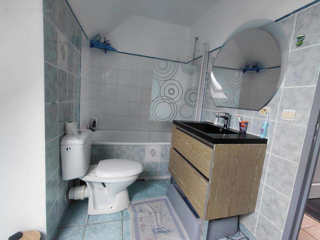 Maison à TUFFE