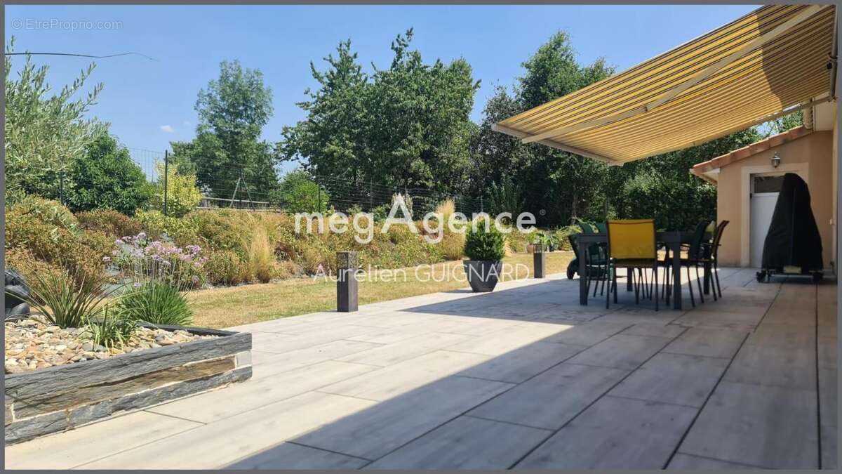 6 Chambres, 1 bureau, double garage, jardin - photo 5