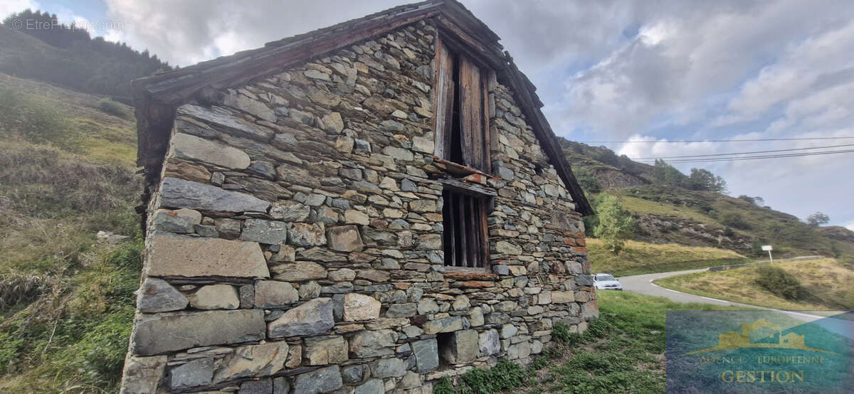 Maison à LUZ-SAINT-SAUVEUR