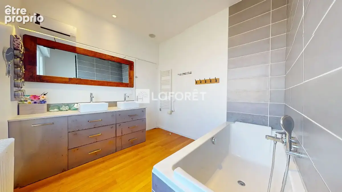 Le PERREON Maison 7 pièces 197.77 m²  - Terrain 1 247m² - photo 14
