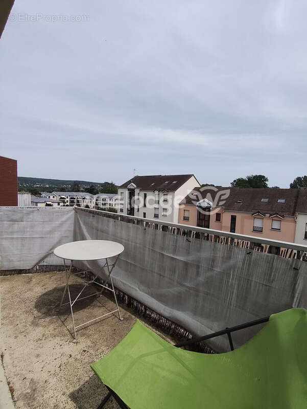 Appartement à VERNEUIL-SUR-SEINE