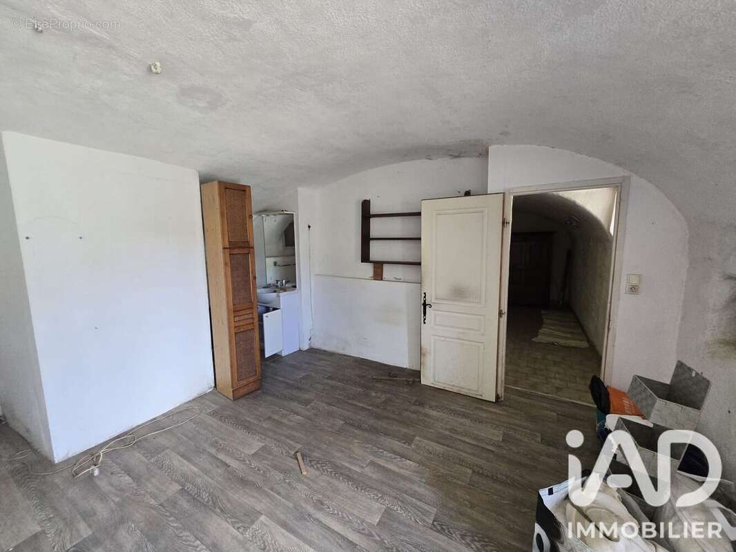 Maison 146 m² à Les Mages  - photo 7