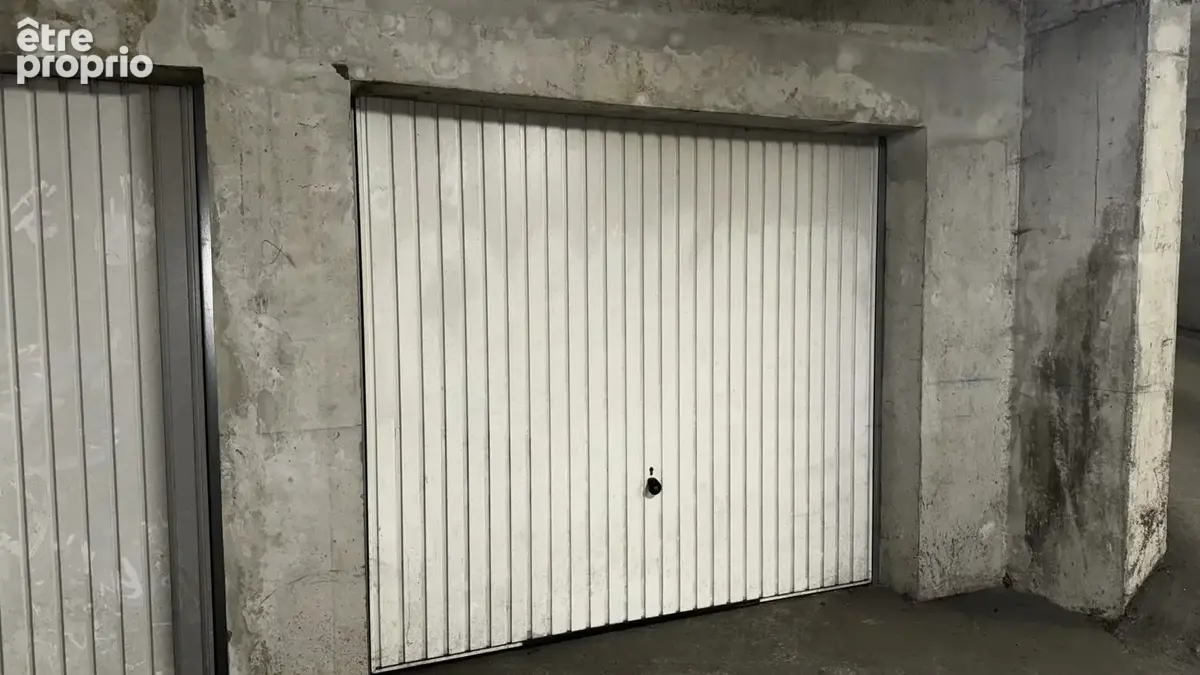 Garage au centre de thonon à deux pas de la gare - photo 4