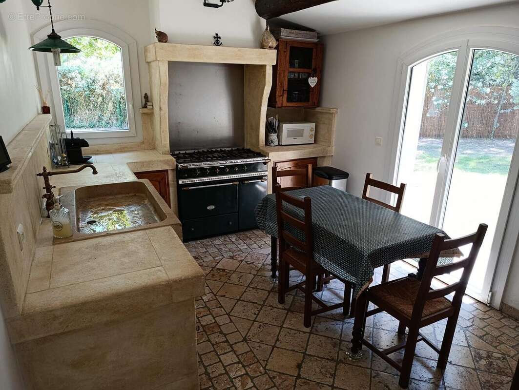 Photo 4