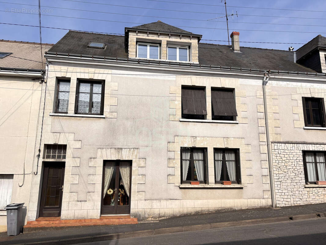 Maison à SAINTE-MAURE-DE-TOURAINE