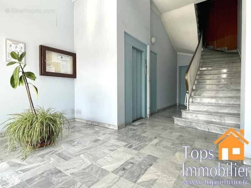 Bel appartement T3 - 63m² - centre ville T3 - photo 2