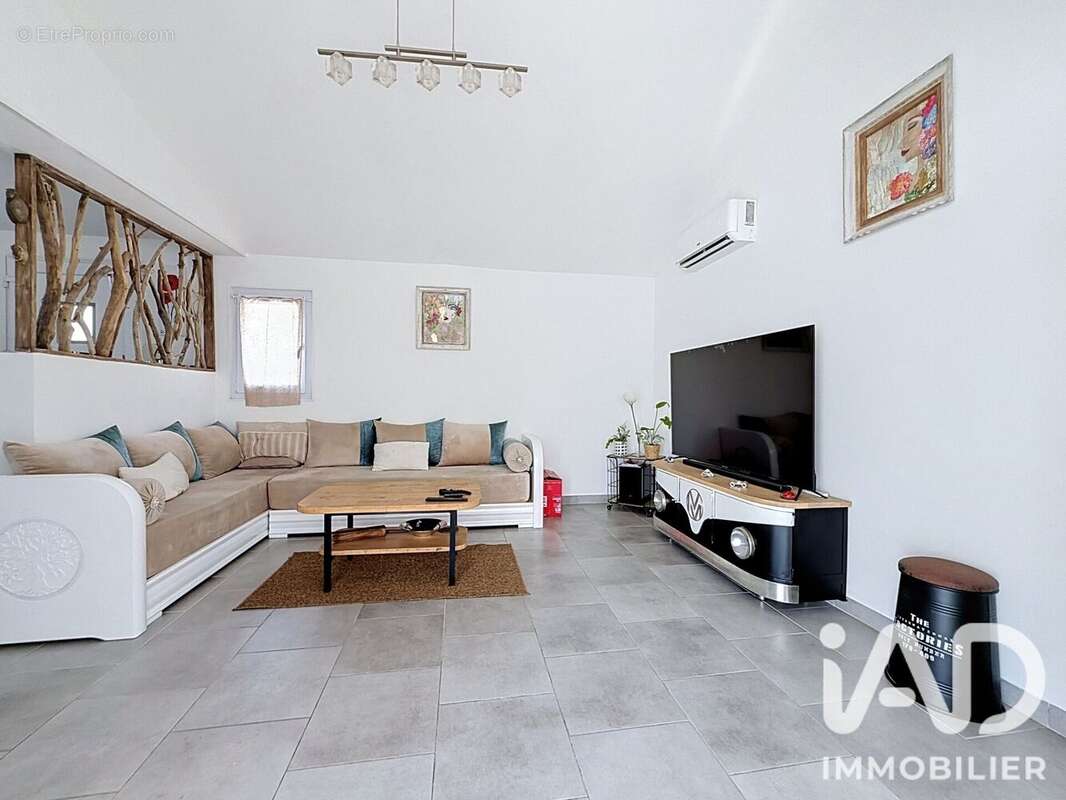 Maison 98 m² à Istres  - photo 4