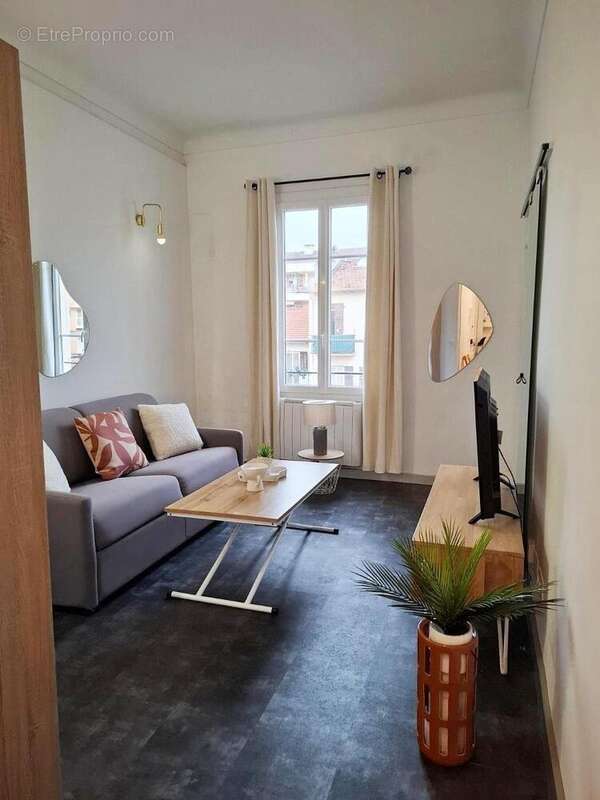   - Appartement à NICE