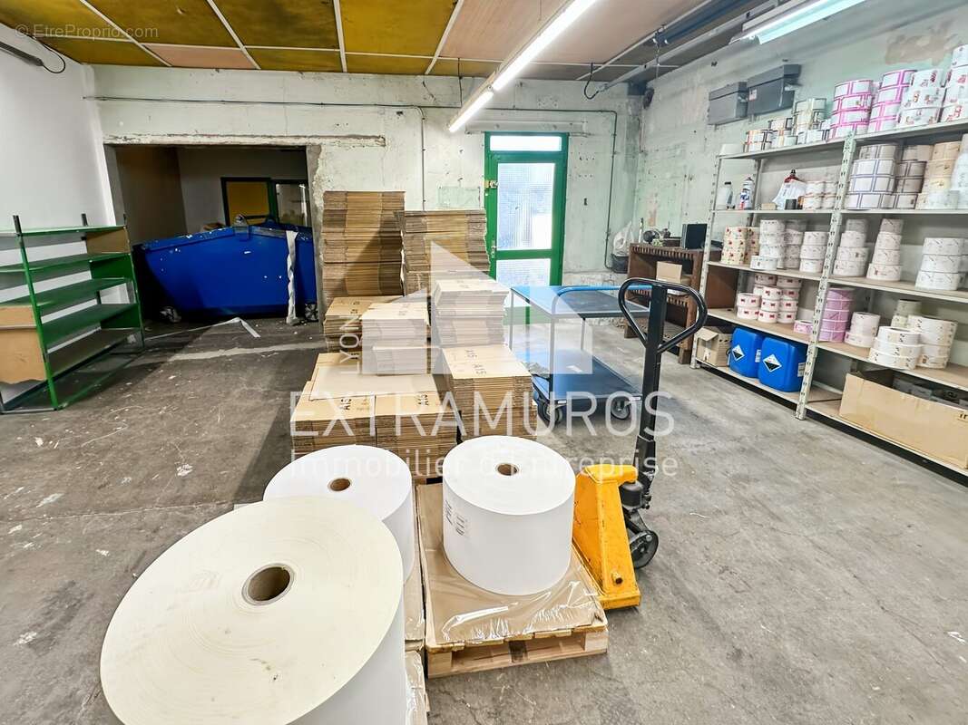 Commerce à AMPLEPUIS