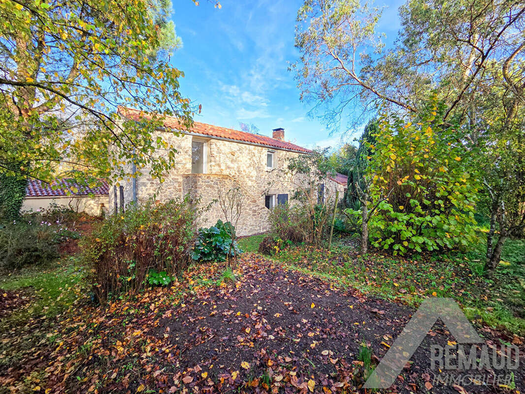 Maison à LA GENETOUZE